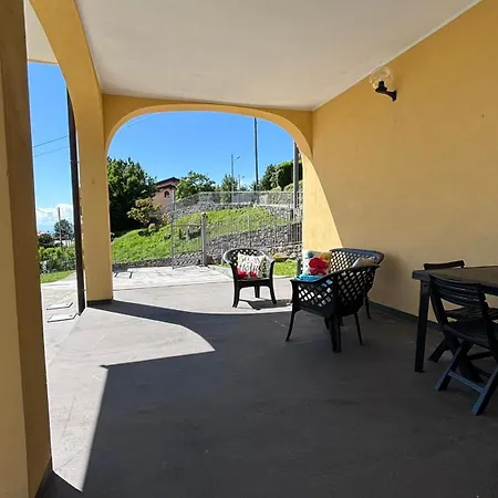 Apartment La Casa Gialla Colle Brianza